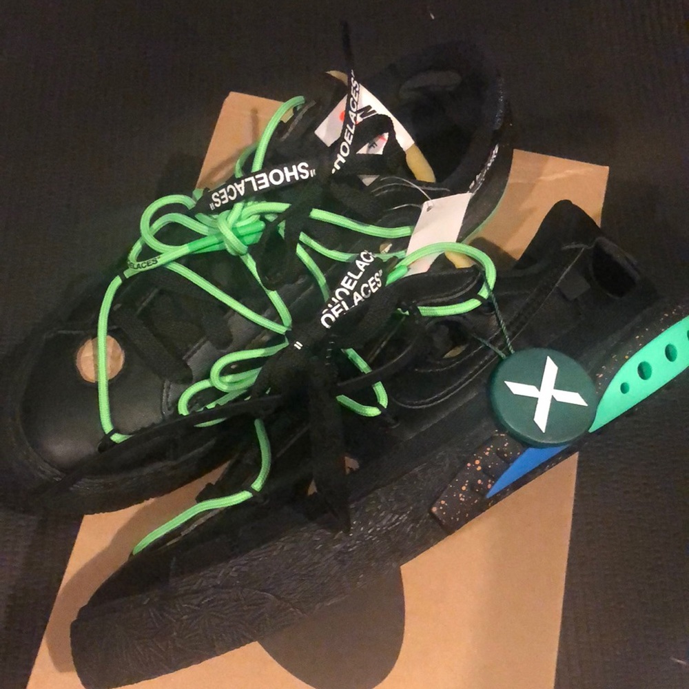 (Final Drop 6/4/22) Off-White x Blazer Lows Size 7.5 New w/tags & OG Zip Tie